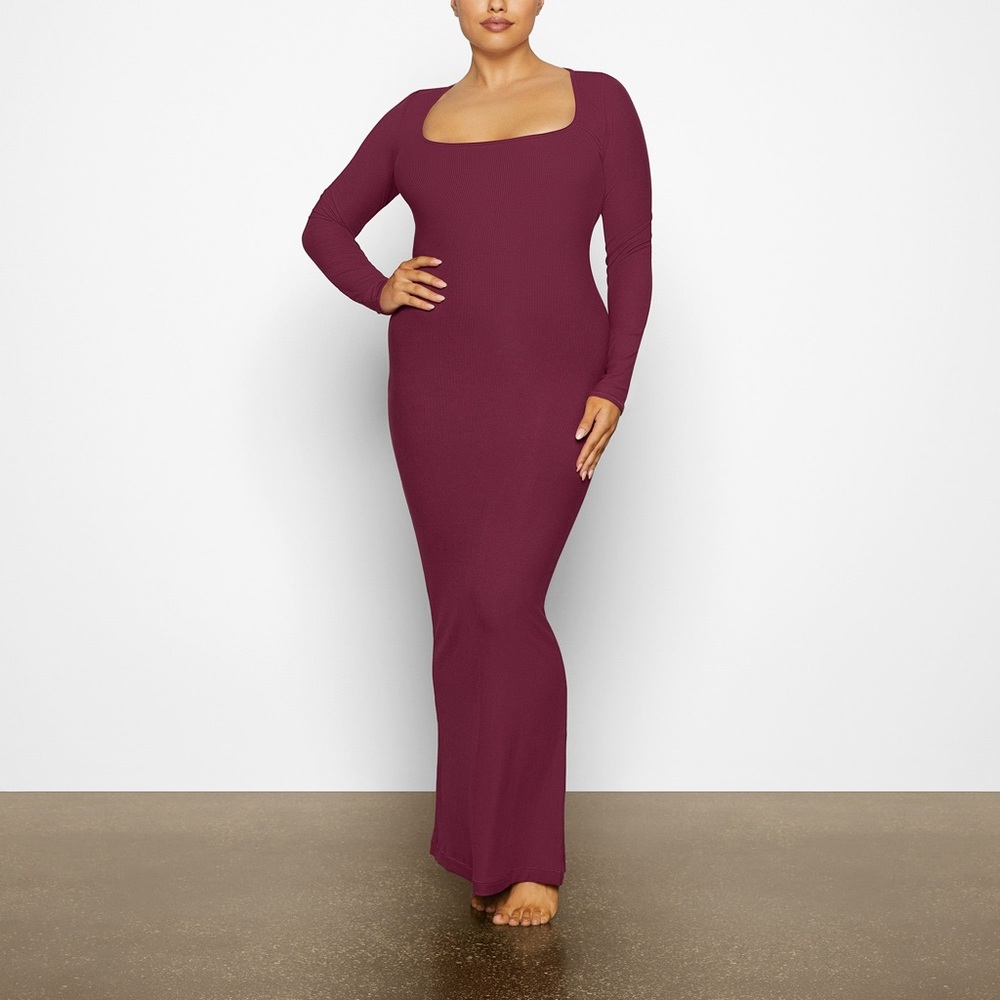 SKIMS SOFT LOUNGE LONG SLEEVE DRESS LIMITED EDITION: WINE SMALL